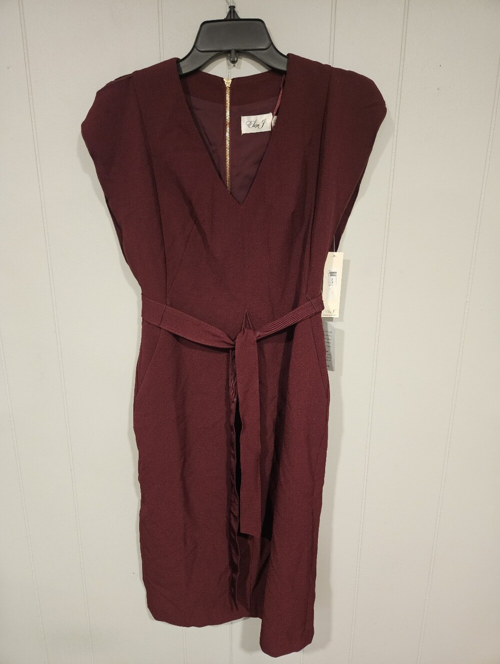 Eliza J Women's Size 2 Wine Sleeveless V-Neck Belted Slit Shoulders Dress NWT